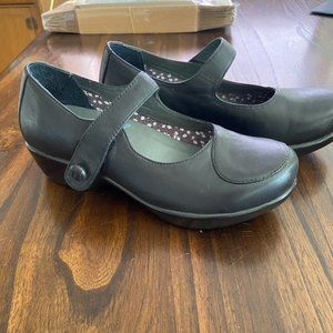 Dansko Women's Chef Shoes